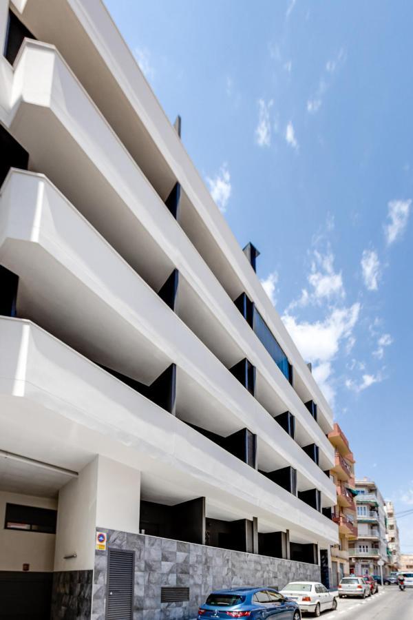 Moderno Apartamento Scandic, Playa Del Cura 托雷维耶哈 外观 照片