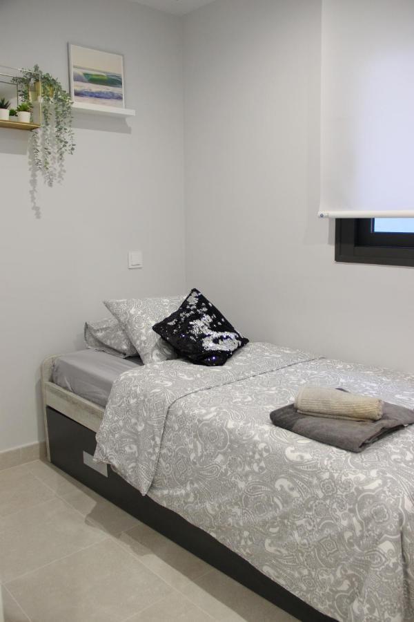 Moderno Apartamento Scandic, Playa Del Cura 托雷维耶哈 外观 照片